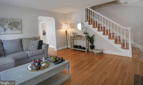 204 Forney Ave, Hanover PA  17331-2919 exterior