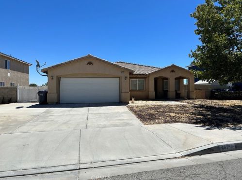 45250 Spahn Ln, Lancaster, CA 93535-2489