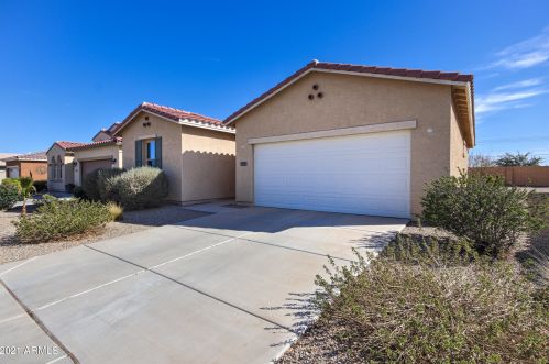 68 Agua Fria Ln, Casa Grande, AZ 85194-3837