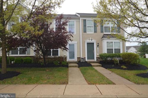 1504 Artisan Ct, Breinigsville, PA 18031-1584