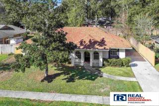 16725 Dahlgren Ave, Baton Rouge LA  70817-3210 exterior
