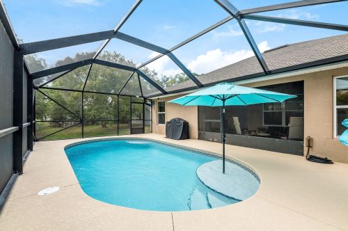 725 Beard Ave, Sebastian FL  32958-4811 exterior