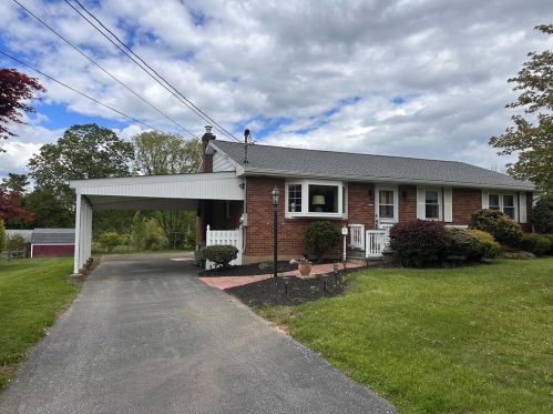 637 Maplewood Rd, Coopersburg, PA 18036-2420