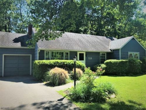 710 Oxford St, Belvidere, NJ 07823-1604