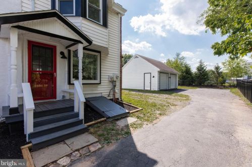 984 Lansdale Ave, Lansdale PA  19446-1620 exterior