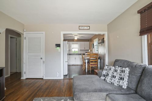 6927 35 Ave, Kenosha WI 53142-3942 exterior