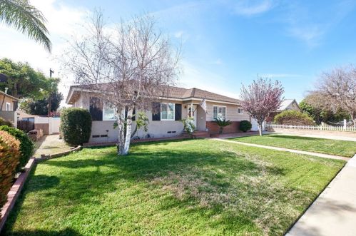 1034 Winn Dr, Upland, CA 91786-4438
