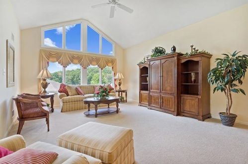 1226 Nicklaus Way, Gibsonia, PA 15044-7702
