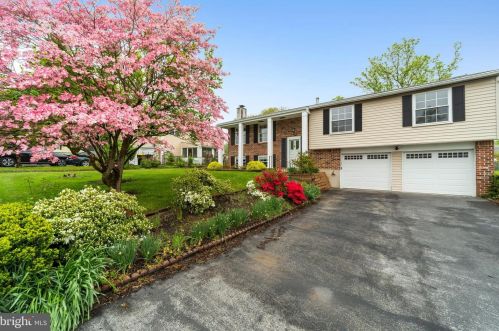202 Leonard Dr, Norristown, PA 19406-2146