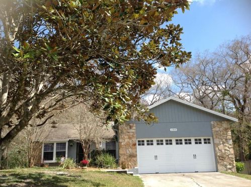 23949 Forest View Dr, Land O Lakes, FL 34639-4849