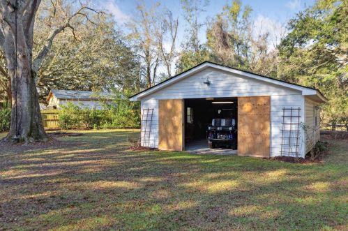 1103 Main Canal Ct, Mount Pleasant SC  29464-4246 exterior