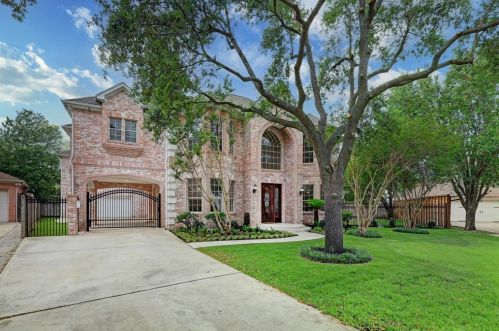907 Jolen Ct, Bellaire, TX 77401-5326