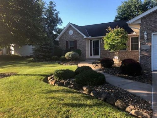 20567 Wildwood Ln, Cleveland, OH 44149-5742