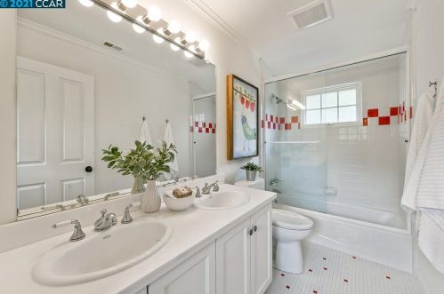 104 Van Ripper Ln, Orinda CA  94563-1120 exterior