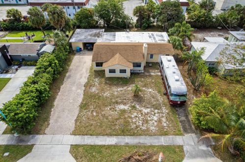 620 7th Ave, Boynton Beach, FL 33435-3907