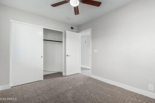 6514 Turquoise Ave, Glendale AZ 85302-1037 exterior