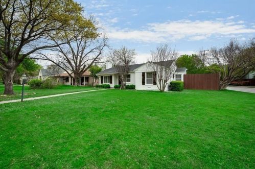6400 Kenwick Ave, Fort Worth, TX 76116-4409