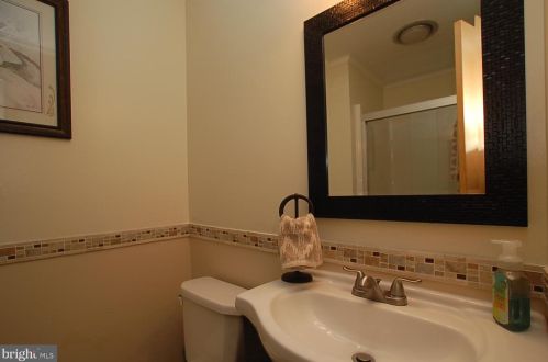 4825 Weatherhill Dr, Wilmington DE  19808-4376 exterior