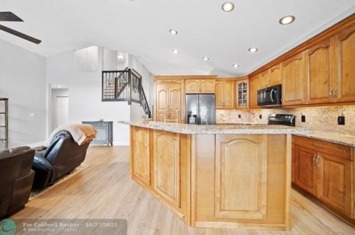 1277 144th Ter, Hollywood FL  33028-2925 exterior