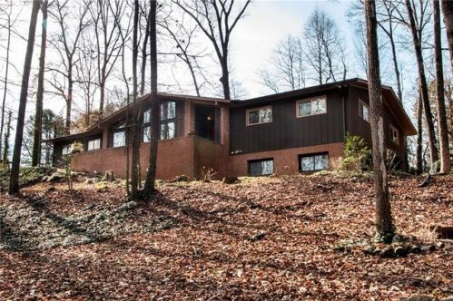 207 Lakeside Dr, Walhalla SC  29691-1653 exterior