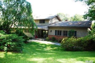 11 Trescott Path, Northport, NY 11768-2537