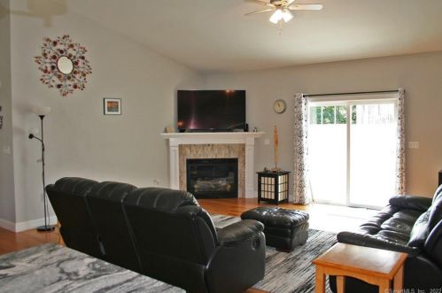 18 Flanders Rd, East Hampton, CT 06424-6617