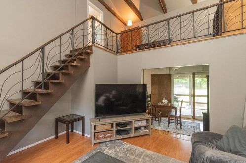 40 Scott Dr, Middletown NY  10941-1133 exterior