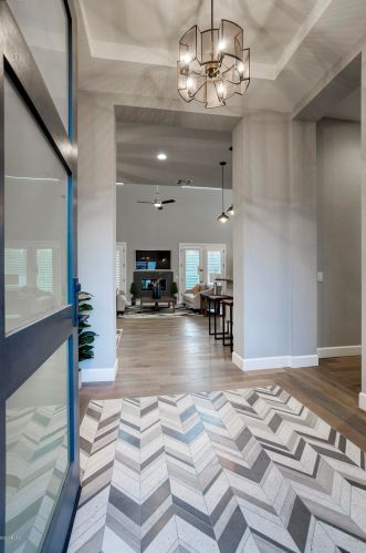 5501 Calle Del Paisano, Phoenix, AZ 85018-4513