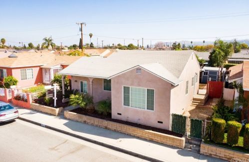 4518 Paramount Blvd, Pico Rivera CA  90660-1915 exterior