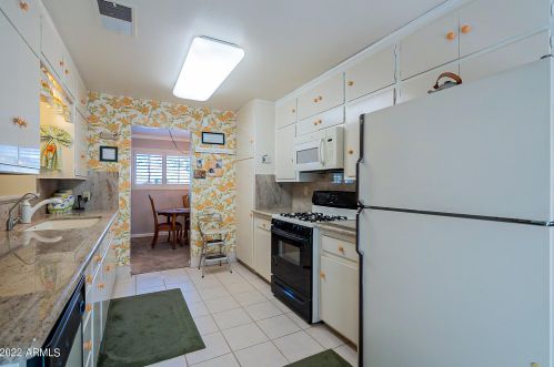 2832 69th St, Scottsdale AZ 85251-1202 exterior