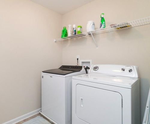 107 Vw Dr, Burlington NC  27215-4694 exterior