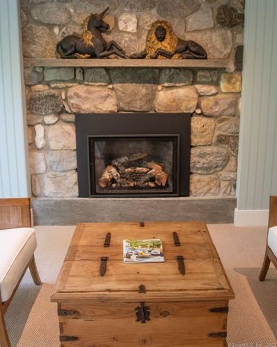 20 Hidden Brook Dr, Brookfield Center CT  06804-1306 exterior