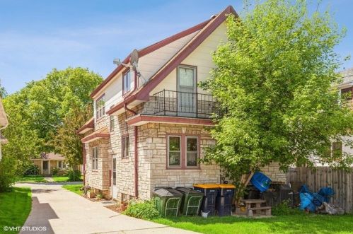 1428 89th St, Milwaukee WI 53214-4347 exterior