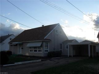 1233 Grandview Ave, Canton, OH 44710-1411