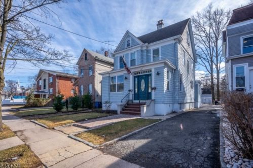 127 3rd Ave, Roselle, NJ 07203-1211