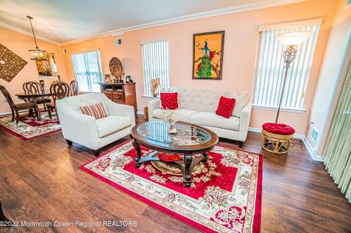 36 Winding River Rd, Lakewood NJ  08701-5733 exterior