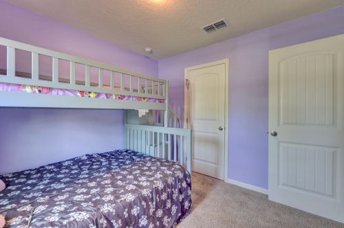 1977 Floresta Dr, Fort Pierce FL  34983-4619 exterior