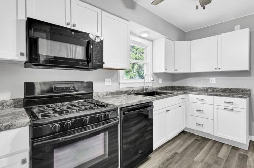 2621 Clough Ave, Hammond IN  46322-1904 exterior