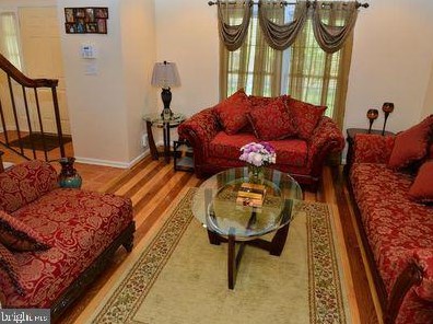 7809 Hooes Rd, Springfield VA  22152-3706 exterior