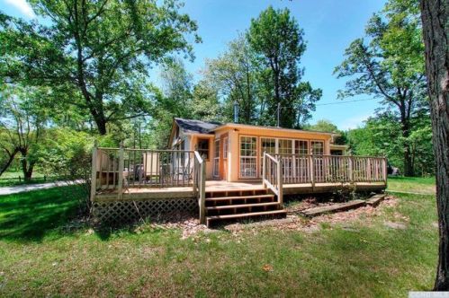 1 Arbor Dr, Hillsdale, NY 12529-5200