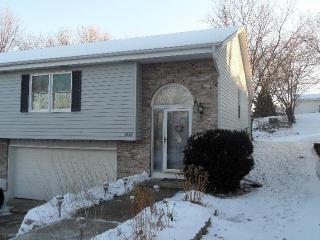 2007 Kilps Dr, Waukesha, WI 53188-4793