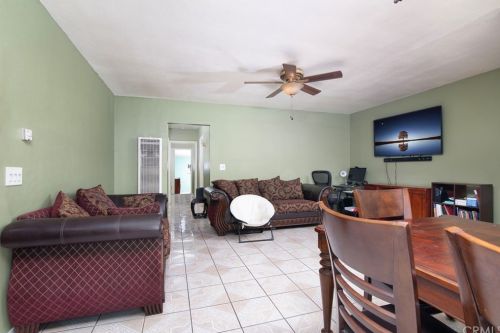 10109 Rosewood Ave, South Gate CA  90280-6461 exterior