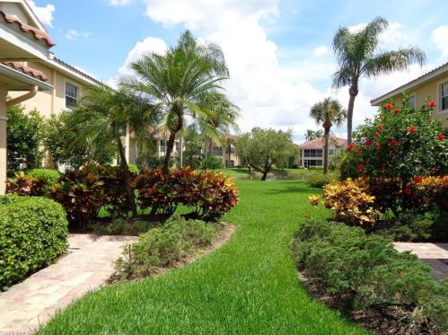 6115 Reserve Cir, Naples, FL 34119-4206