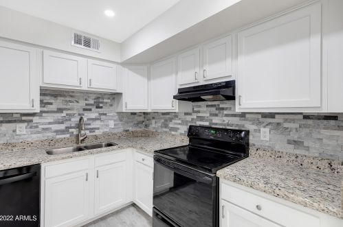 7807 Rovey Ave, Scottsdale AZ  85250-4727 exterior