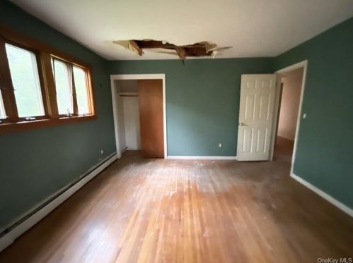 3821 Gomer St, Yorktown Hgts NY  10598-1724 exterior