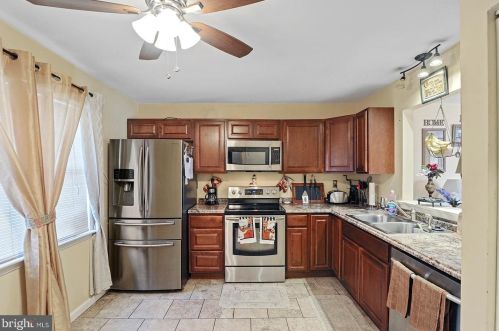 1174 Old Forge Rd, New Castle, DE 19720-5432