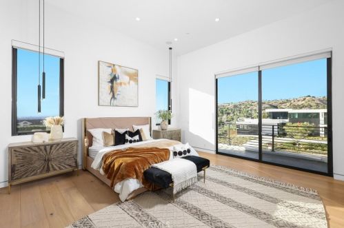 18852 Canyon Crest Dr, Orange CA 92861-2806 exterior