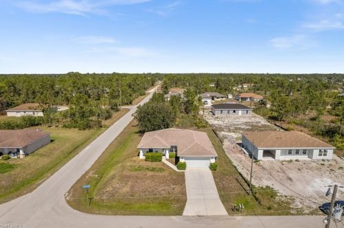 2918 44th St, Lehigh Acres, FL 33976-4717