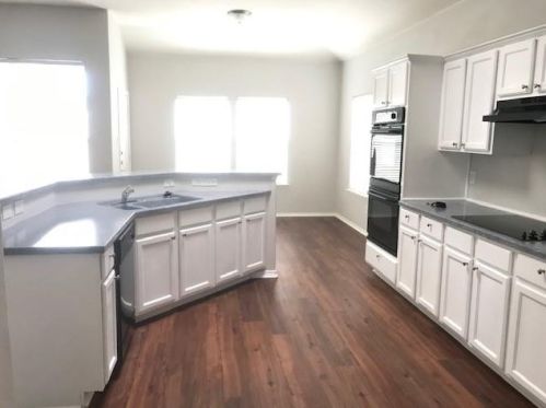 206 Sandpoint Dr, Midlothian, TX 76063-5542