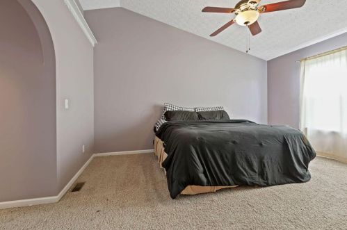 438 Wagon Ave, Pataskala OH  43062-8060 exterior